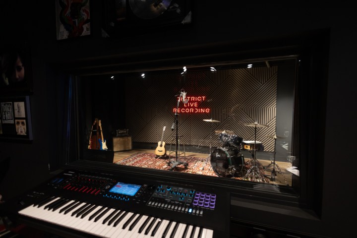 a piano in a dark room